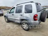 2005 Jeep LIBERTY фото