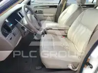 2005 Lincoln Town фото