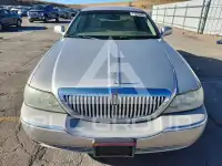 2005 Lincoln Town фото
