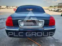 2005 Lincoln Town фото