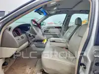 2005 Lincoln Town photo