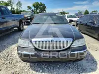 2005 Lincoln Town фото