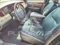 2005 Lincoln Town фото