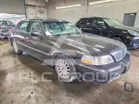 2005 Lincoln Town фото
