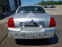 2005 Lincoln Town фото