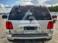 2005 Lincoln NAVIGATOR photo