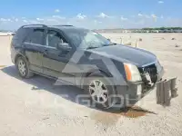 2005 Cadillac SRX photo
