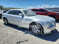 2005 Chrysler 300 photo