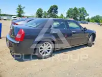 2005 Chrysler 300 фото