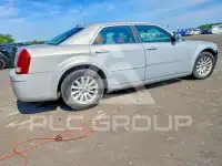 2005 Chrysler 300 фото