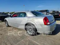 2005 Chrysler 300 photo