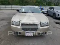 2005 Chrysler 300 photo