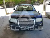 2005 Chrysler 300 photo