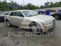 2005 Chrysler 300 photo