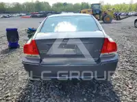 2005 Volvo S60 photo