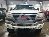 2005 GMC Sierra photo