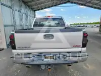 2005 GMC Sierra photo