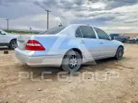 2005 Lexus LS photo