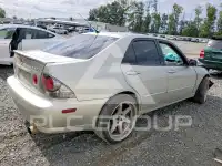 2005 Lexus IS photo