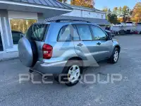 2005 Toyota RAV4 photo