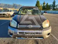 2005 Toyota RAV4 photo