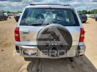2005 Toyota RAV4 photo