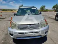 2005 Toyota RAV4 photo