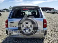 2005 Toyota RAV4 photo