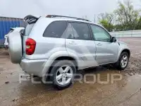 2005 Toyota RAV4 photo