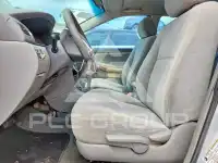 2005 Toyota COROLLA фото