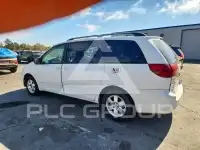 2005 Toyota SIENNA photo