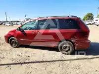2005 Toyota SIENNA photo