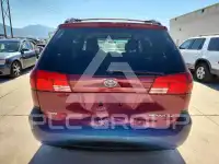 2005 Toyota SIENNA photo