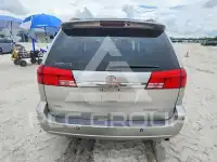 2005 Toyota SIENNA photo