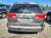 2005 Toyota SIENNA photo