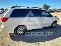 2005 Toyota SIENNA photo