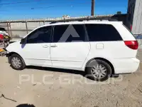 2005 Toyota SIENNA photo
