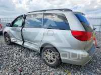 2005 Toyota SIENNA photo