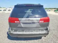 2005 Toyota SIENNA photo