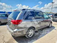 2005 Toyota SIENNA фото