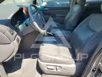 2005 Toyota SIENNA photo