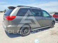 2005 Toyota SIENNA фото