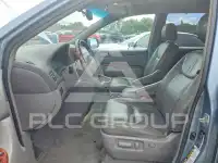 2005 Toyota SIENNA photo