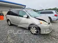 2005 Toyota SIENNA photo