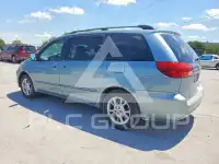2005 Toyota SIENNA photo