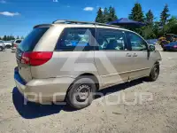 2005 Toyota SIENNA photo