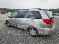 2005 Toyota SIENNA photo