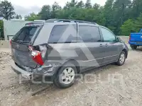 2005 Toyota SIENNA photo