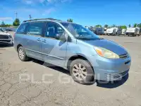 2005 Toyota SIENNA photo