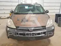2005 Toyota SIENNA photo